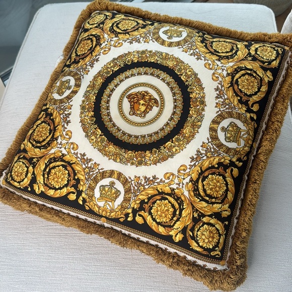 Versace Pillow - Picture 6 of 17